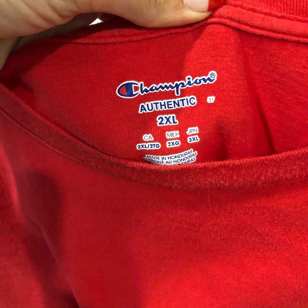Men’s Vintage Champion T-shirt.